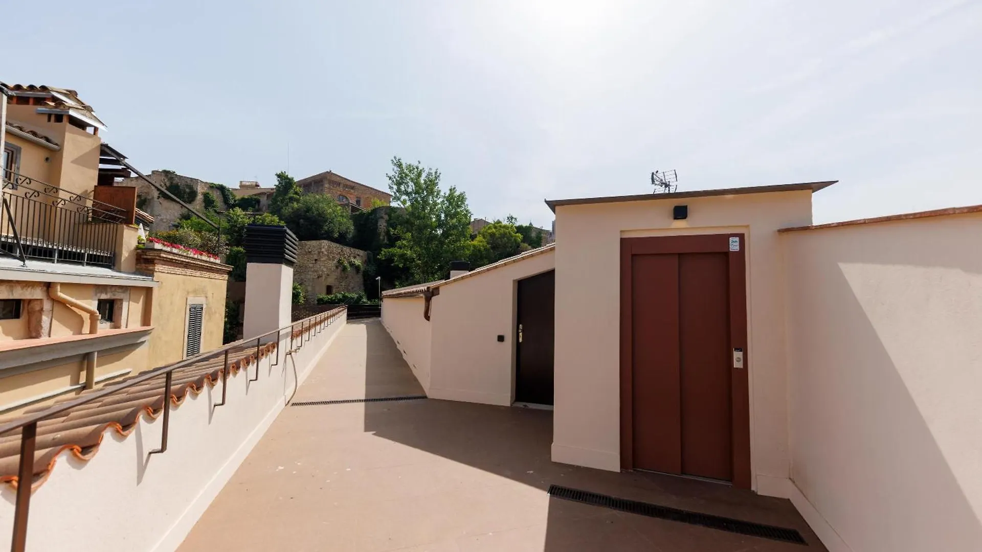 Bravissimo Vivaldi 3A, Monthly Apartment Χιρόνα